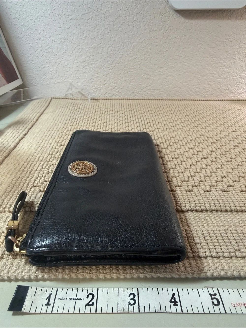 Tory Burch Black Pebbled Leather Zip Around Continental Wallet Gold Logo